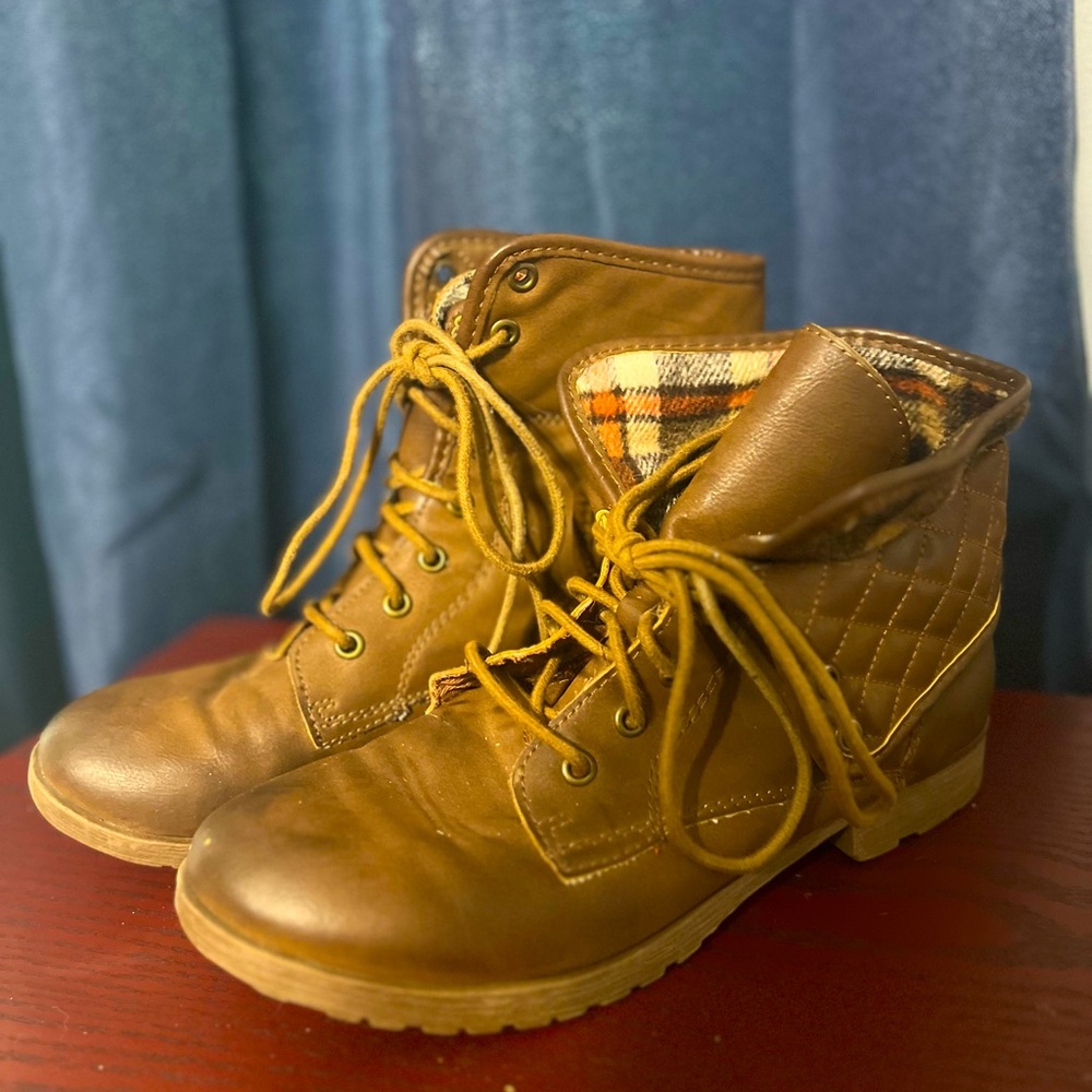 Women’s Ankle Booties
